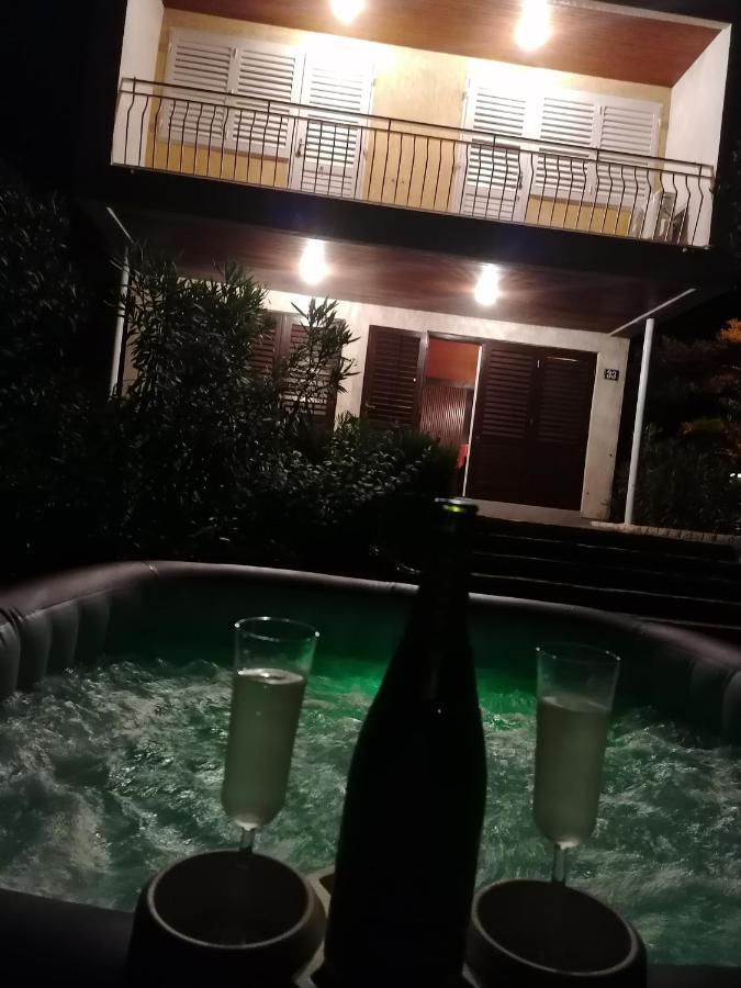 Guesthouse Butkovic プナト エクステリア 写真