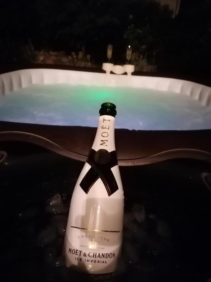 Guesthouse Butkovic プナト エクステリア 写真